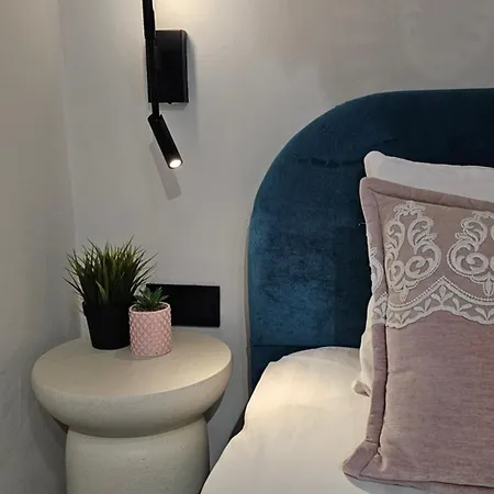 світло та вода постійно! Apartamento