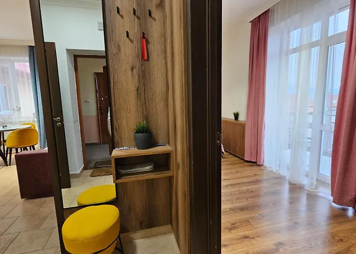 Carpathian View Green Apartment